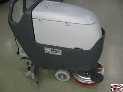 Nilfisk BA 451D  9087151020 - Batériový podlahový umývací stroj
