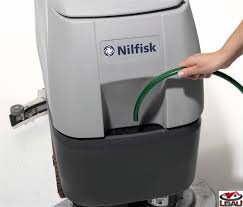   Nilfisk BA611 D  908 7159 020 - Batériový podlahový umývací stroj