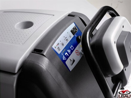Nilfisk BA 851 W/CHARGER  9087248020 - Batériový podlahový umývací stroj