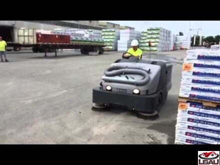 Nilfisk SW 8000 165 D 4-Cyl 56107513 - Dieselový zametací stroj