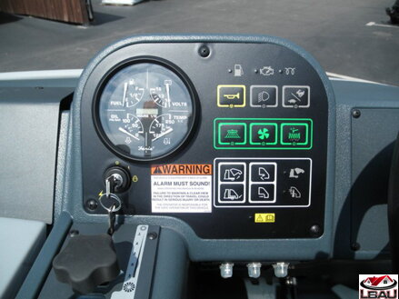Nilfisk SW 8000 165 D 4-Cyl 56107513 - Dieselový zametací stroj