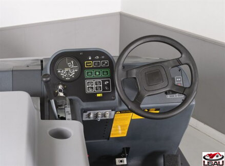 Nilfisk SW 8000 165 D 4-Cyl 56107513 - Dieselový zametací stroj